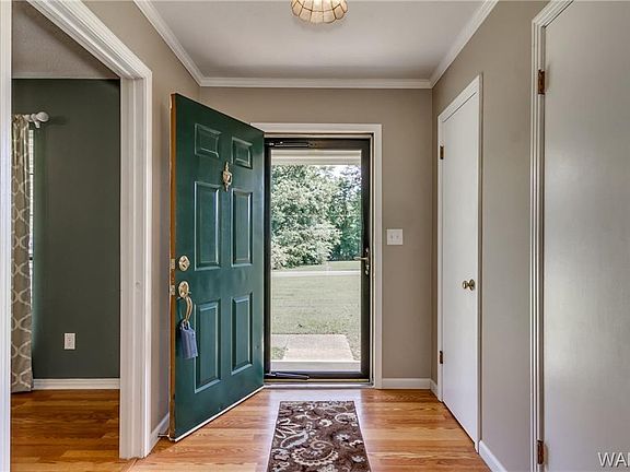 3rd image of 12204 Lakeview Manor Dr