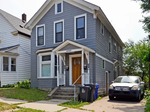 690 Conway St, Saint Paul, MN 55106