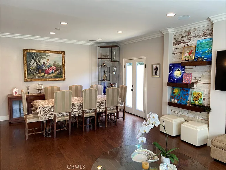 4470 Stansbury Ave — Photo 23