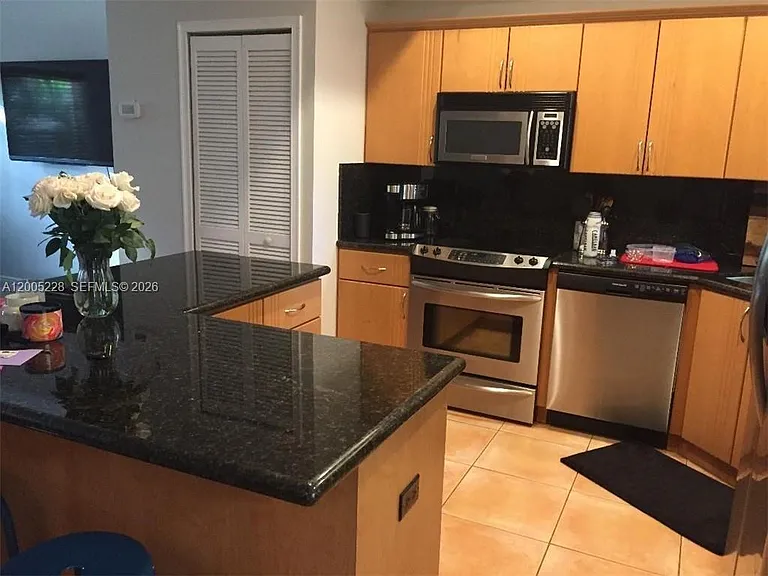 2919 Coconut Ave #4 — Photo 4