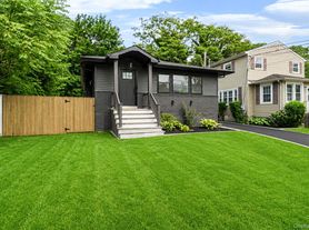 2386 New York Ave, Huntington Station, NY