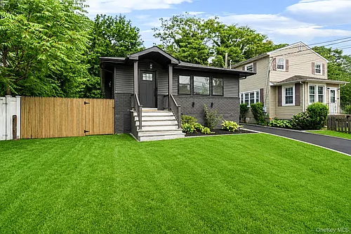 2386 New York Ave Photo 1