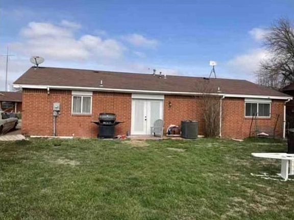 2nd image of 505 Highland Dr