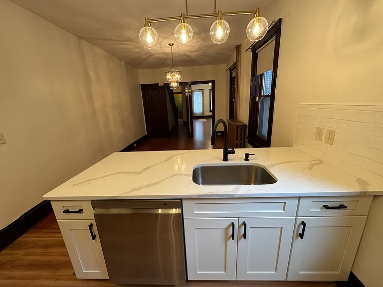 117 Jackson St — Photo 8
