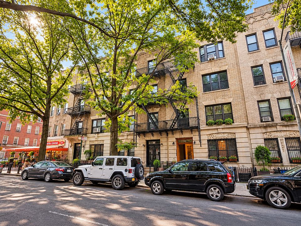 2nd image of 807 8th Ave APT 1R