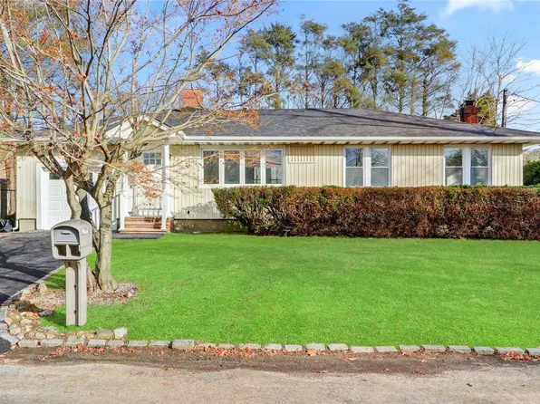 185 N 23rd Street, Wheatley Heights, NY 11798