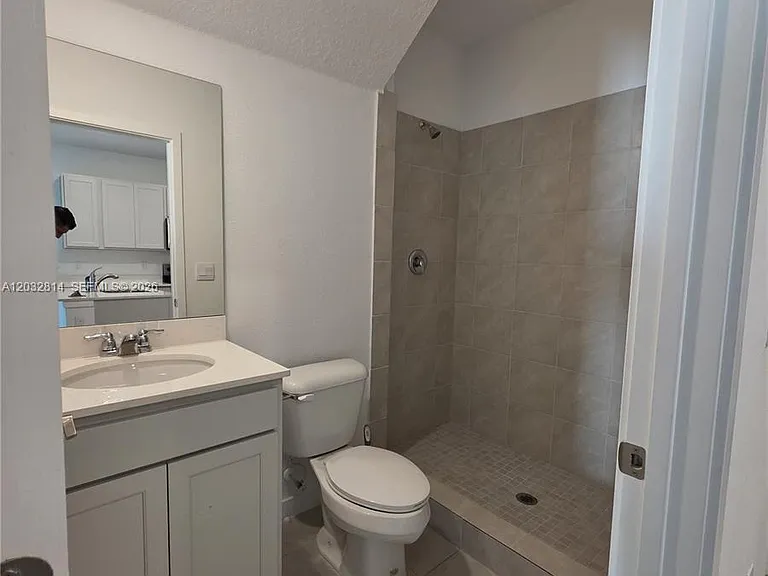 4860 Dillion St #4860 — Photo 8