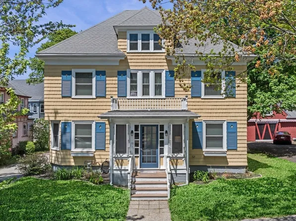 10 Brockton Ave, Haverhill, MA 01830