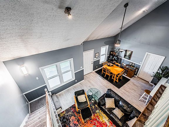 5th image of 160 Betsey Anne Ct