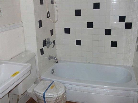 5th image of 10114 A St S