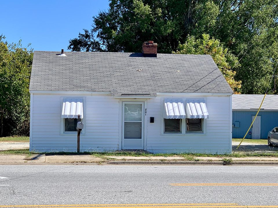 1st image of 704 N English St