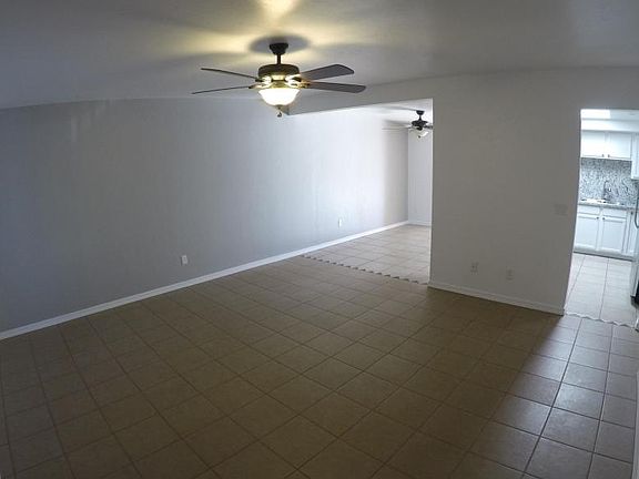3rd image of 1401 W Canada Verde Dr