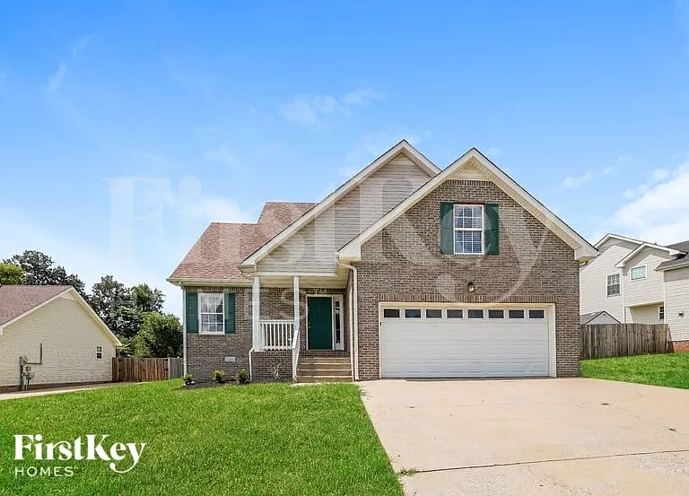 3508 Clover Hill Dr — Photo 1