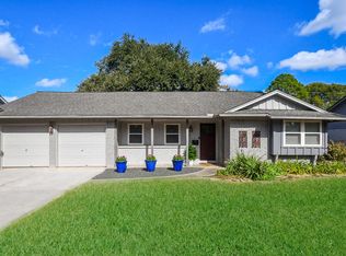 2215 Lazybrook Dr, Houston, TX 77008