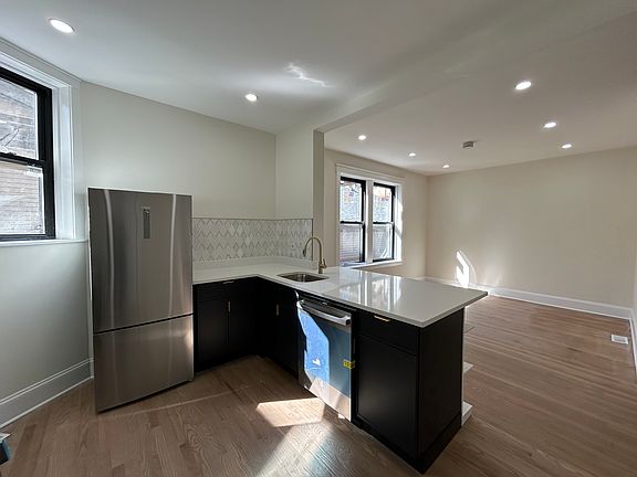 3rd image of 4836 N Hamilton Ave #1