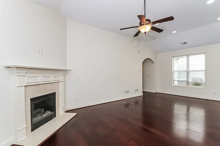 229 Highland Village Ln — Photo 2