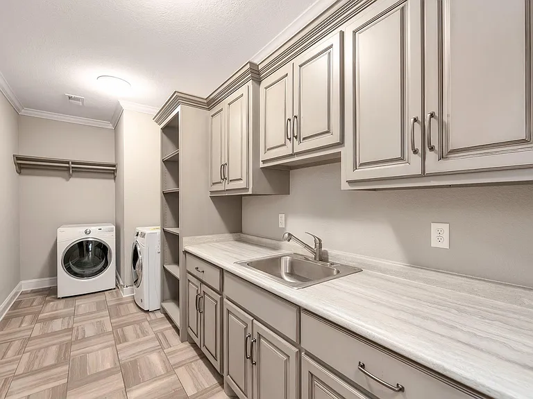 198 Moses Dr — Photo 19