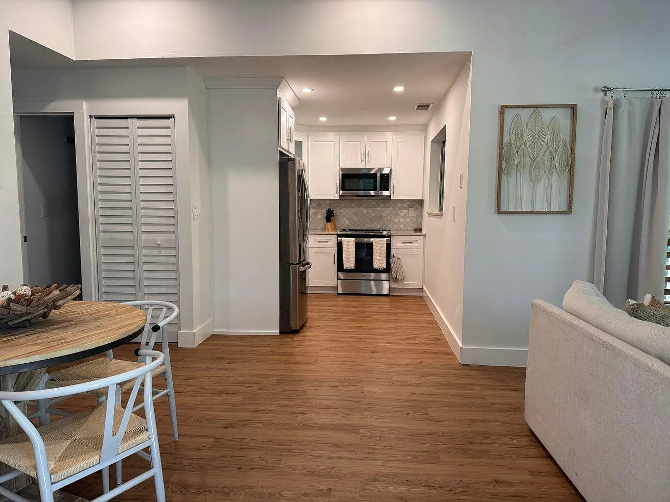 2 bed, 2.0 bath, 816 sqft, $2,500 — Photo 4