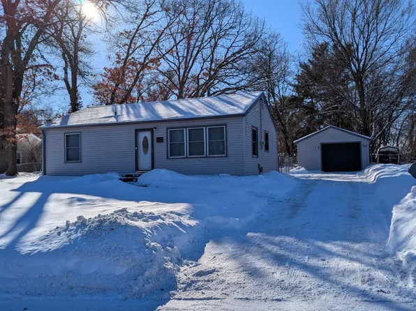 35 West Rd, Circle Pines, MN 55014