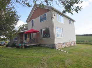 W8305 Hilltop Rd, Clintonville, WI 54929