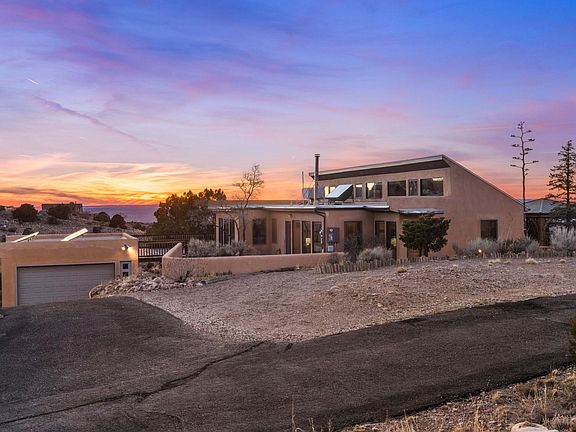 2nd image of 5 Pine Rd