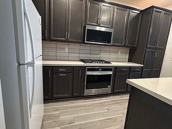 5th image of 2877 Bathford St