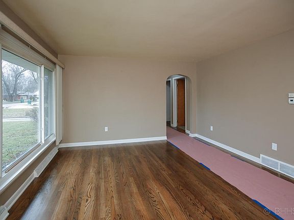 47 s. 28th st-105