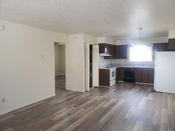 3rd image of 9470 N Alma Ave #9468-9486