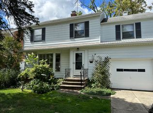 2116 Campus Rd, South Euclid, OH 44121