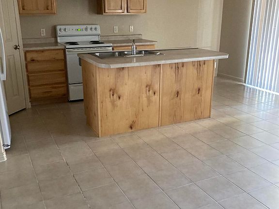 4th image of 3155 S Hidden Valley Dr Unit 199