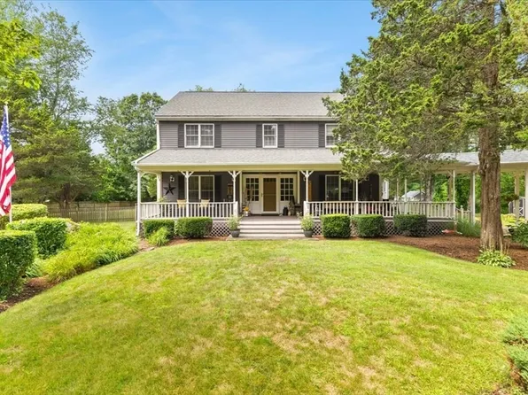 28 New St, Rehoboth, MA 02769