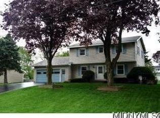 26 Plymouth Ave, Whitesboro, NY 13492