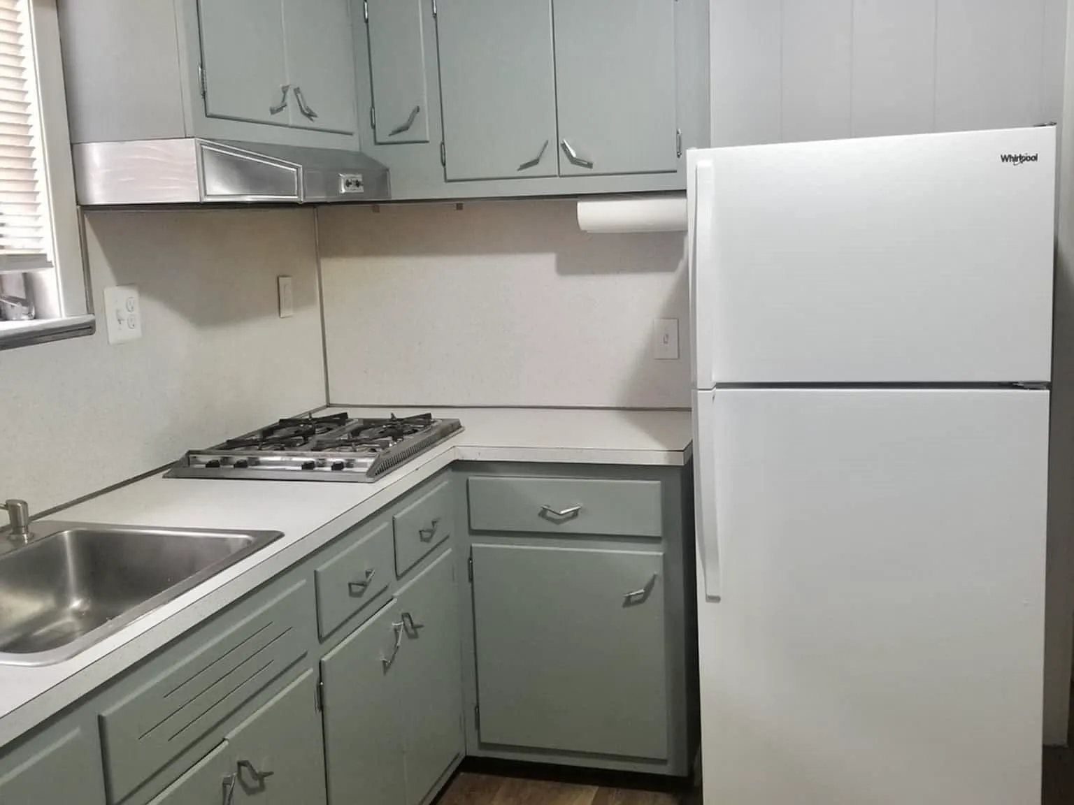 388 Park Ave — Photo 2