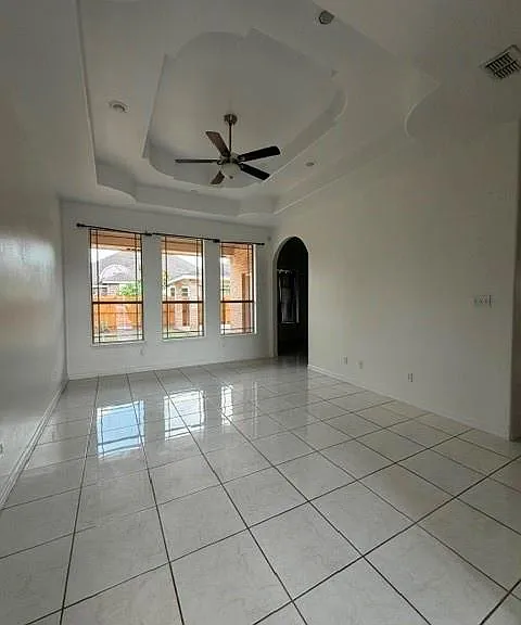 1104 Sundown Cir — Photo 9