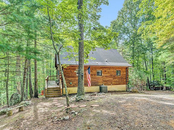 5th image of 1345 Bottom Creek Ln