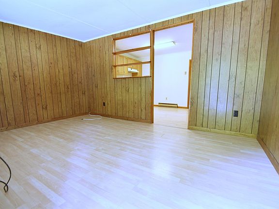 4th image of 21 Oakwood Dr