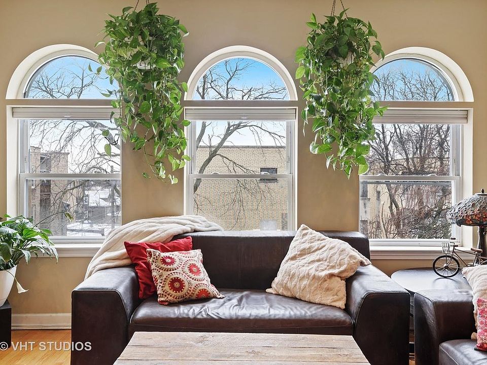 1st image of 2620 W Rosemont Ave #3