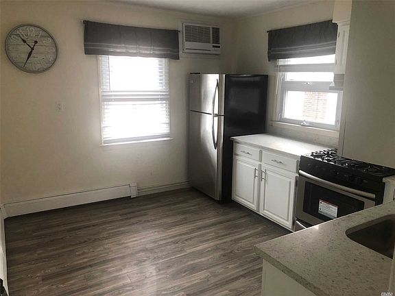 5th image of 208 Lincoln Blvd