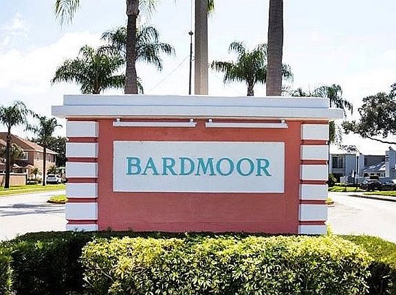 Bardmoor entrance