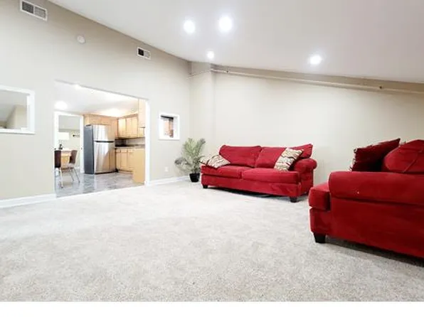 2214 W Market St APT 3, Louisville, KY 40212