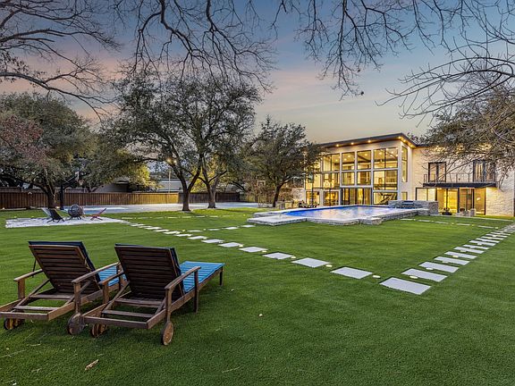 2nd image of 6766 Northaven Rd