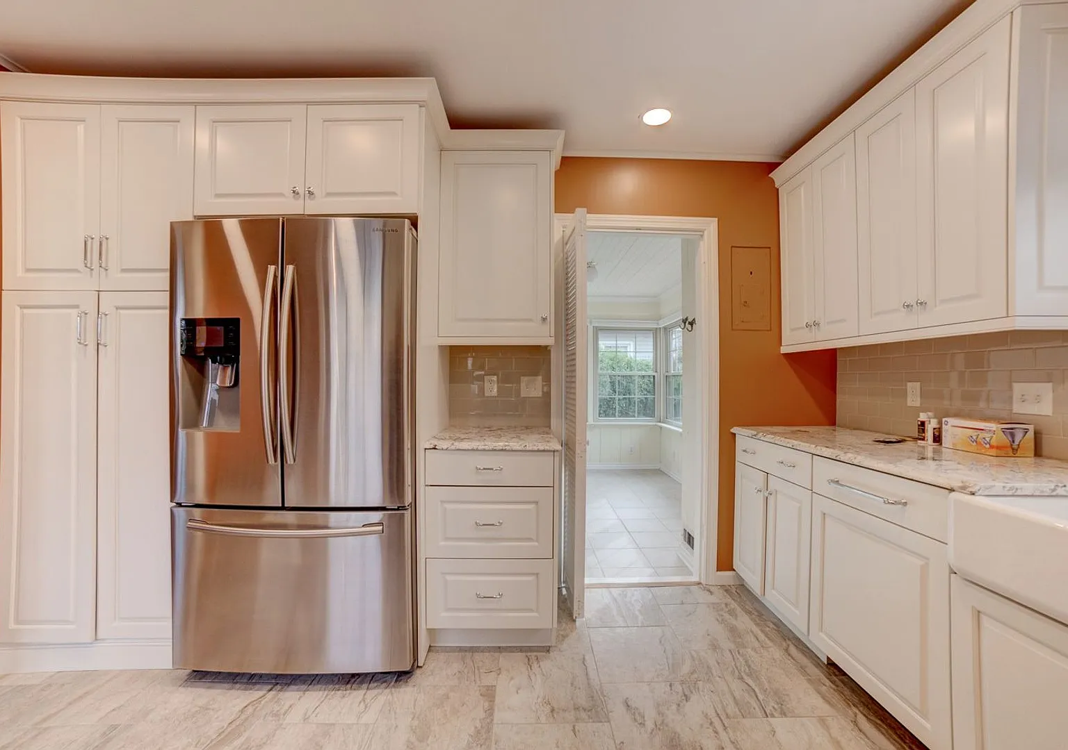 3 Bed | 1 Bath in Midtown! — Photo 4