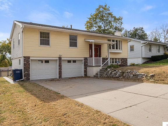 3rd image of 2105 Randall Dr