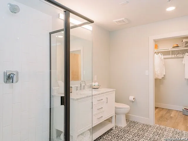 210 W Peden Aly #119 — Photo 15