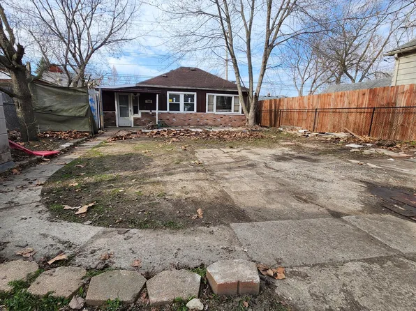 7559 Toepfer Rd, Warren, MI 48091