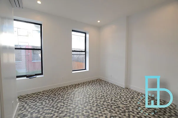 Rented by Brooklyn High Rise LLC | media 24