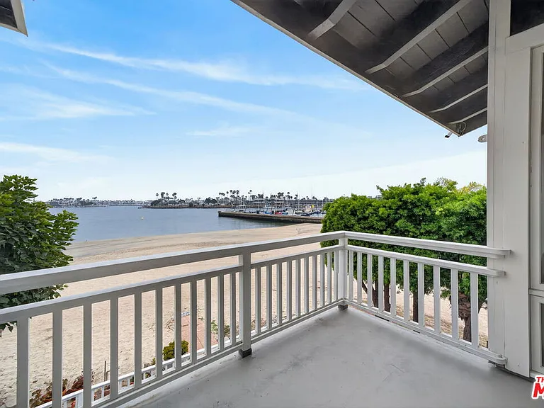 6819 E Ocean Blvd — Photo 32