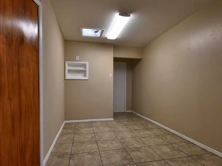 4700 Louisiana St — Photo 33