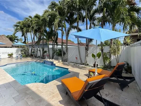 18361 SW 154th Ave, Miami, FL 33187