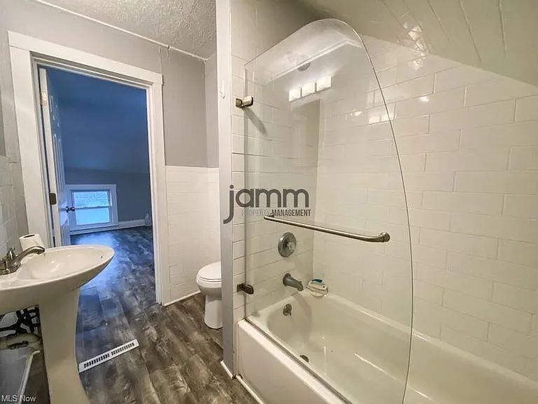 5816 Madison Ave #UPPER — Photo 7